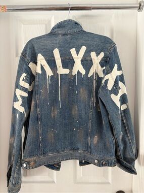 Guess unisex Blue Denim Jacket with White Paint Graphic